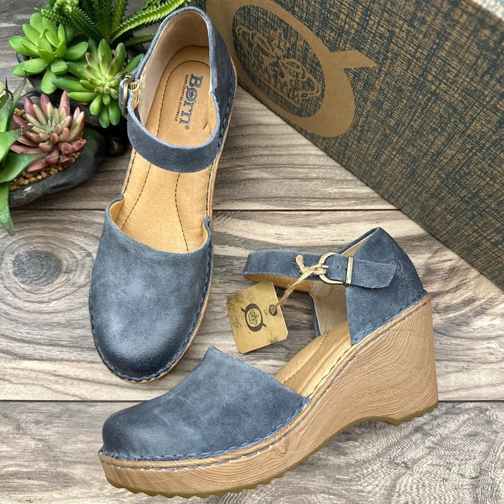 Born Nellie Platform Clog Closed Back Mary Jane Distressed Dark Blue Suede 10M - Picture 1 of 14